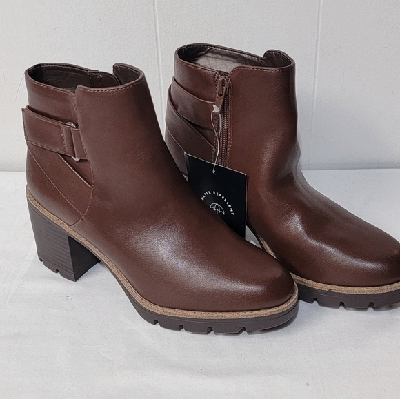 Naturalizer Madalynn Strap Water Repellent Ankle Lug Bootie In Chocolate Size 7 - Picture 12 of 12